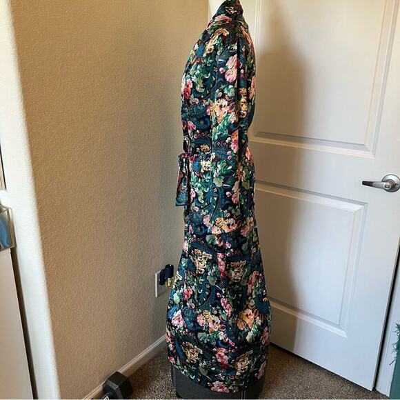 Victoria's Secret Gold Label Vintage Floral Paisley Long Satin Robe M/L - Picture 7 of 8